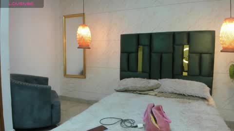 Snapshot of dannaa_williams chatting on October 14, 11:22 am Danna online show from October 14, 11:22 am