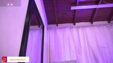 Snapshot of dannaberlin chatting on September 11, 7:25 pm Danna Berlin online show from September 11, 7:25 pm