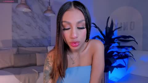 Danna Cruz  online show from February 18, 7:52 pm