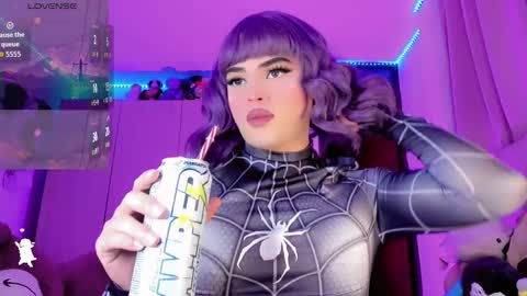 Snapshot of dannadolls chatting on February 22, 4:49 pm dannadolls online show from February 22, 4:49 pm