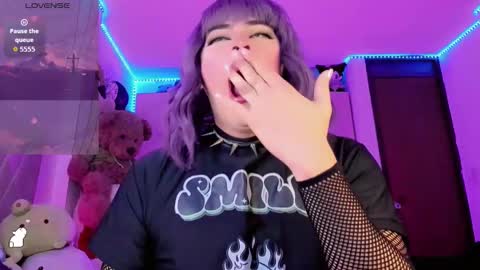 Snapshot of dannadolls chatting on March 15, 4:24 pm dannadolls online show from March 15, 4:24 pm