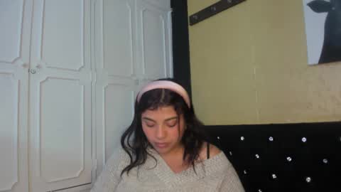 Snapshot of dannagarza chatting on February 25, 4:35 am Danna Garza online show from February 25, 4:35 am