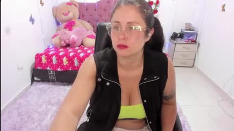 Snapshot of dannajeins chatting on June 16, 3:14 pm Danna Sofia jeins online show from June 16, 3:14 pm