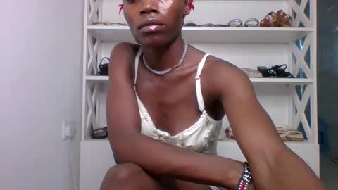 dannamikayla online show from December 4, 4:11 am