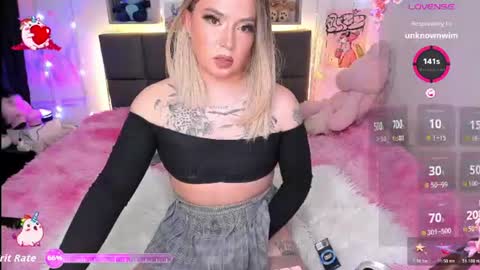 Snapshot of dannia_13 chatting on June 11, 2:53 am dannia_13 online show from June 11, 2:53 am