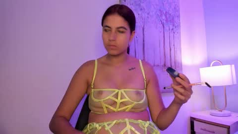 danniakross online show from December 4, 7:00 pm