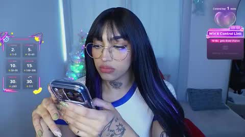    online show from December 19, 7:43 pm