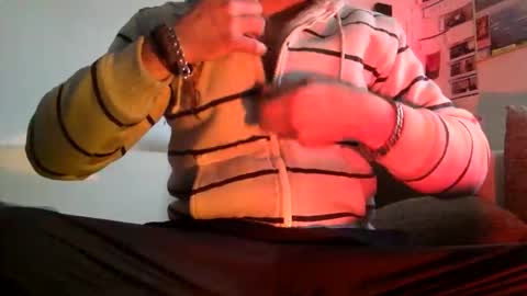 Snapshot of danny456672 chatting on March 2, 8:10 am danny456672 online show from March 2, 8:10 am