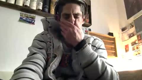 Snapshot of danny456672 chatting on March 17, 11:02 am danny456672 online show from March 17, 11:02 am