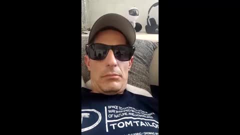 Snapshot of danny456672 chatting on April 1, 1:34 pm danny456672 online show from April 1, 1:34 pm