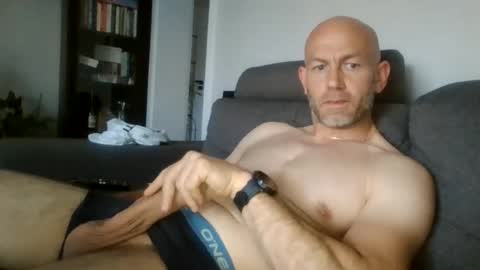 Snapshot of danny81boy chatting on June 25, 4:22 pm danny81boy online show from June 25, 4:22 pm