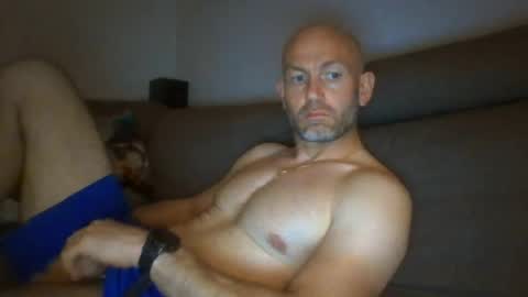 Snapshot of danny81boy chatting on June 27, 8:47 pm danny81boy online show from June 27, 8:47 pm