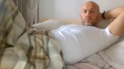 Snapshot of danny81boy chatting on July 28, 3:21 pm danny81boy online show from July 28, 3:21 pm
