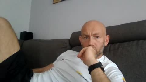 Snapshot of danny81boy chatting on August 2, 3:21 pm danny81boy online show from August 2, 3:21 pm