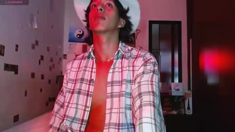 phantom555 online show from December 1, 7:41 pm