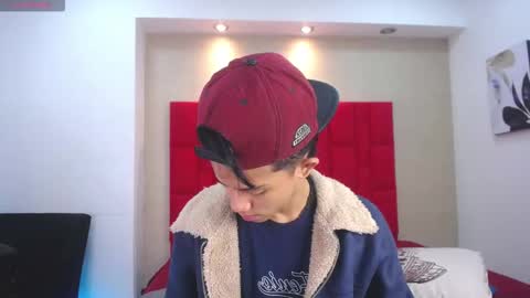 Danny online show from December 21, 1:07 pm