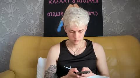Snapshot of danny_love01 chatting on May 21, 11:50 am danny online show from May 21, 11:50 am