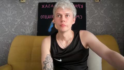 Snapshot of danny_love01 chatting on May 24, 2:44 pm danny online show from May 24, 2:44 pm