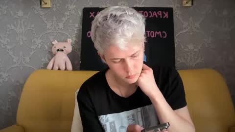 Snapshot of danny_love01 chatting on June 2, 2:41 pm danny online show from June 2, 2:41 pm