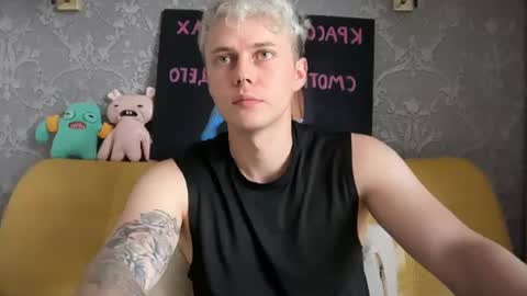 Snapshot of danny_love01 chatting on June 13, 12:25 pm danny online show from June 13, 12:25 pm