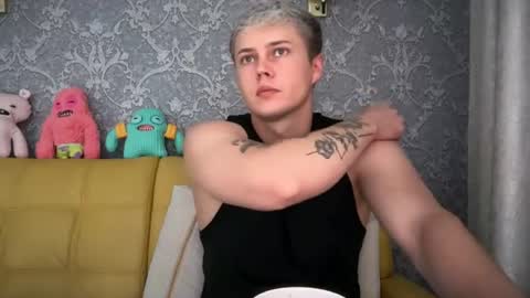danny online show from August 6, 12:29 pm