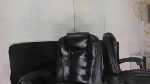 Snapshot of danny_lux chatting on May 21, 5:03 am Danny online show from May 21, 5:03 am