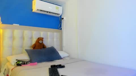 Danny online show from November 11, 4:34 am