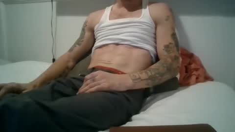 Snapshot of dannygowild chatting on April 20, 2:03 am dannygowild online show from April 20, 2:03 am