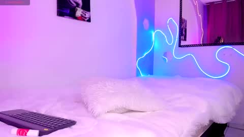 Snapshot of dannyhot__ chatting on September 16, 2:07 pm Danny online show from September 16, 2:07 pm