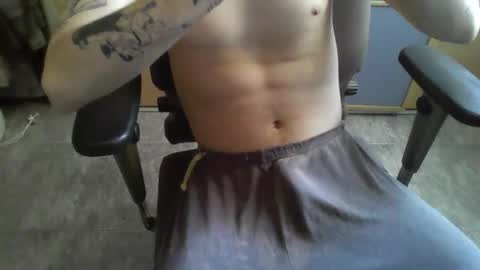 Snapshot of dannylbnz chatting on October 14, 8:37 am Danny L. online show from October 14, 8:37 am