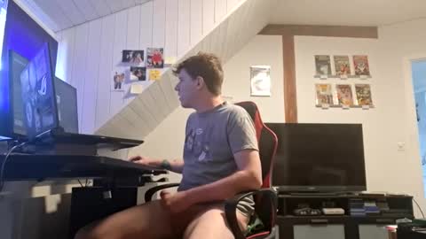 Snapshot of dannytoyboyy chatting on November 15, 11:51 am Danny Toy Boy online show from November 15, 11:51 am