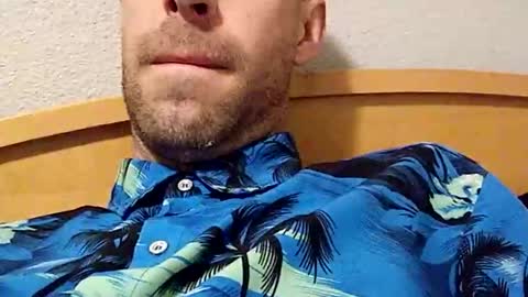 Snapshot of dano9696 chatting on February 9, 3:32 am dano9696 online show from February 9, 3:32 am