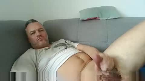Snapshot of danrud81 chatting on April 1, 12:06 pm Daniel online show from April 1, 12:06 pm