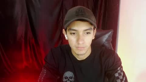 Snapshot of dante_18cm chatting on May 14, 1:01 am Dante online show from May 14, 1:01 am