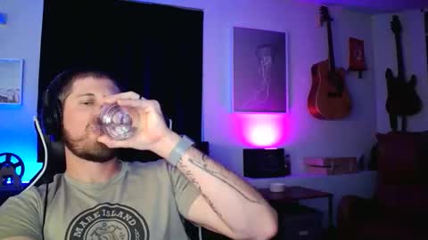 Snapshot of dante_cross_x89 chatting on November 11, 6:46 am dante_cross_x89 online show from November 11, 6:46 am