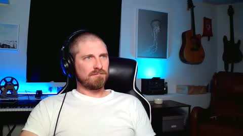 Snapshot of dante_cross_x89 chatting on November 16, 6:52 am dante_cross_x89 online show from November 16, 6:52 am