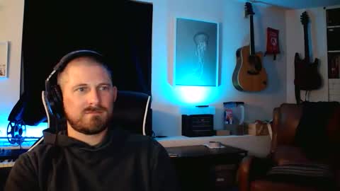 Snapshot of dante_cross_x89 chatting on December 3, 6:32 am dante_cross_x89 online show from December 3, 6:32 am