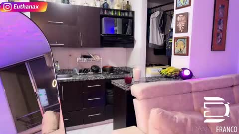Snapshot of dante_franco chatting on June 4, 2:17 am dante_franco online show from June 4, 2:17 am