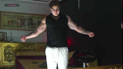 Snapshot of dantecoppolaa chatting on November 8, 8:18 pm Dante coppola online show from November 8, 8:18 pm