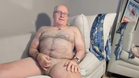 Snapshot of dantes_lion chatting on November 17, 7:14 am Mark online show from November 17, 7:14 am