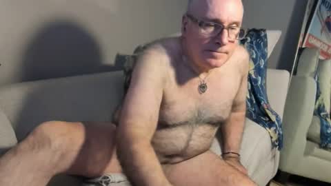 Snapshot of dantes_lion chatting on December 14, 7:58 am Mark online show from December 14, 7:58 am