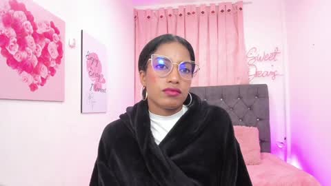 Snapshot of dany_brownie chatting on January 6, 9:19 am hi im DanyBest Squirter here on cb online show from January 6, 9:19 am