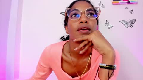 Snapshot of dany_brownie chatting on February 25, 10:39 pm hi im DanyBest Squirter here on cb online show from February 25, 10:39 pm