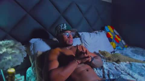 Snapshot of dany_dryy chatting on January 15, 12:21 pm Dany online show from January 15, 12:21 pm