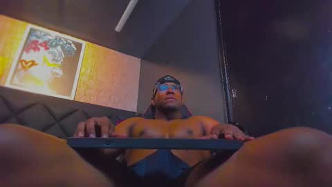 Snapshot of dany_dryy chatting on February 13, 9:44 pm Dany online show from February 13, 9:44 pm