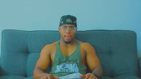 Snapshot of dany_dryy chatting on February 24, 3:48 am Dany online show from February 24, 3:48 am