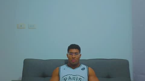 Snapshot of dany_dryy chatting on February 26, 4:44 am Dany online show from February 26, 4:44 am