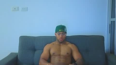 Snapshot of dany_dryy chatting on March 1, 12:45 am Dany online show from March 1, 12:45 am