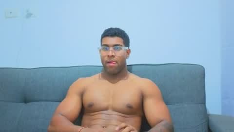 Snapshot of dany_dryy chatting on March 22, 2:37 am Dany online show from March 22, 2:37 am