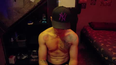 Snapshot of dany_kyng chatting on June 1, 6:42 pm dany_kyng online show from June 1, 6:42 pm